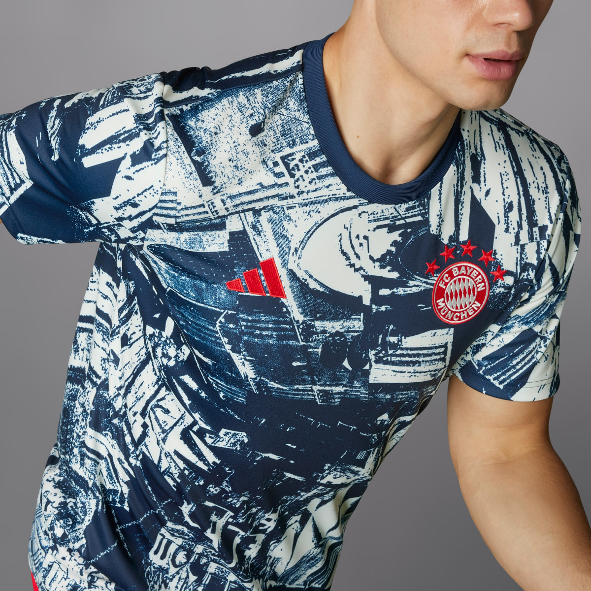 Adidas Camisola de Aquecimento do FC Bayern München. 4