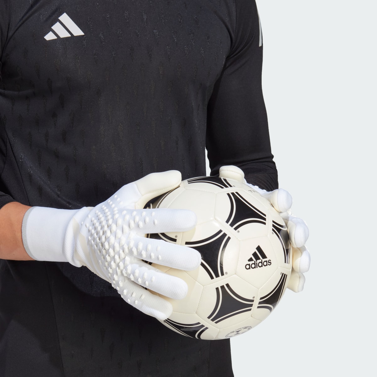 Adidas Predator Pro Goalkeeper Gloves. 6