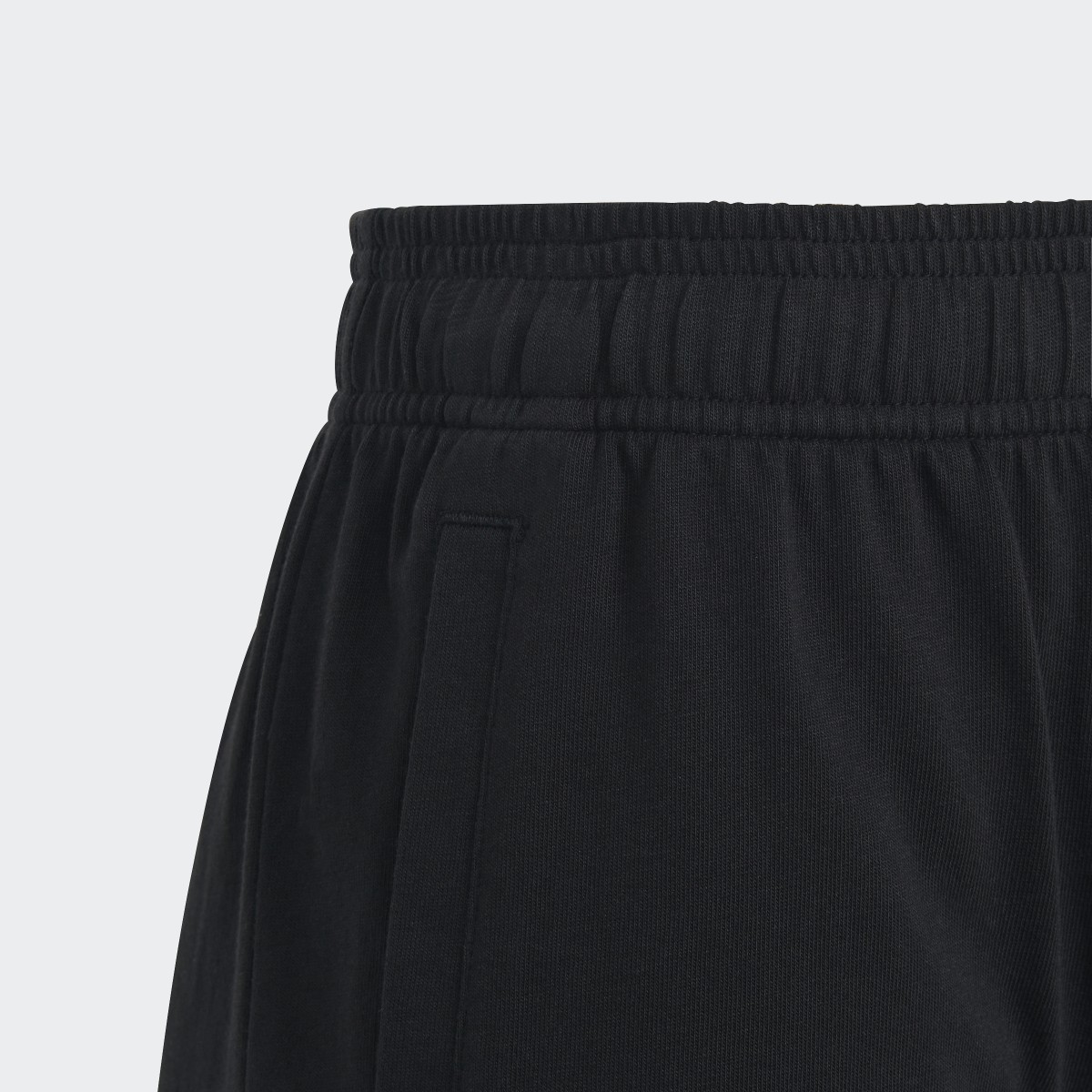 Adidas Shorts Essentials Logo Grande Algodón. 5
