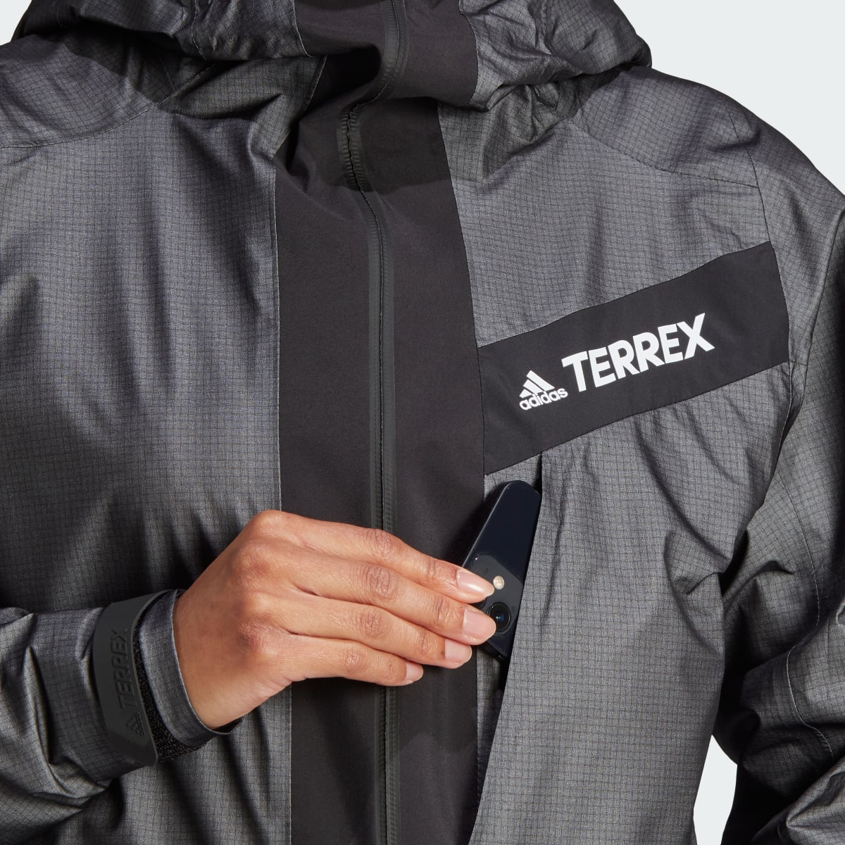 Adidas Casaco GORE-TEX Techrock. 9