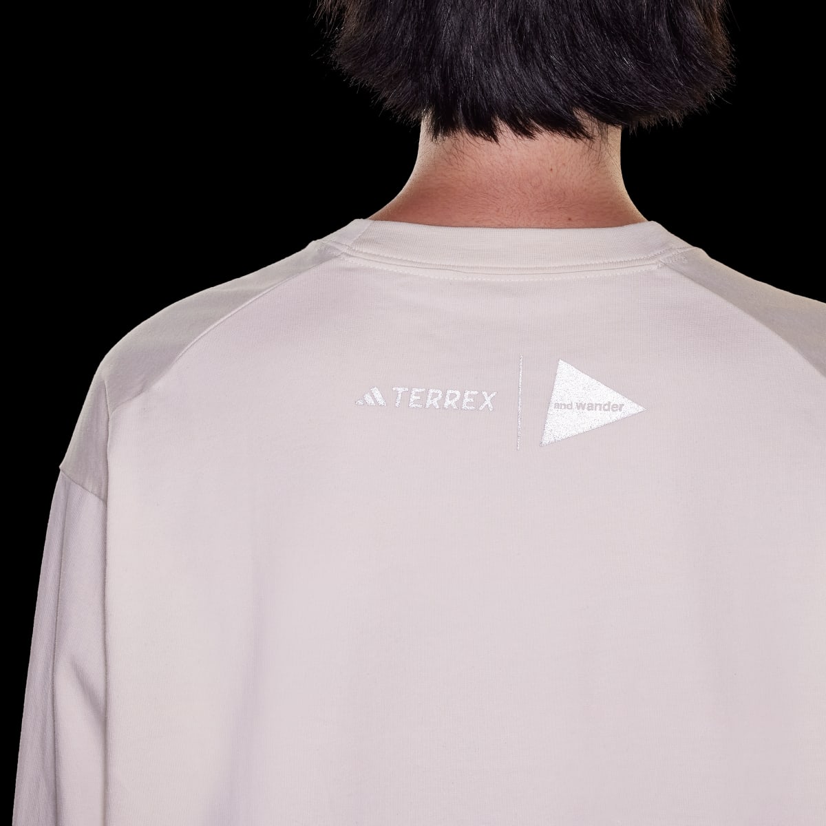 Adidas Terrex + and wander Xploric Longsleeve – Genderneutral. 4