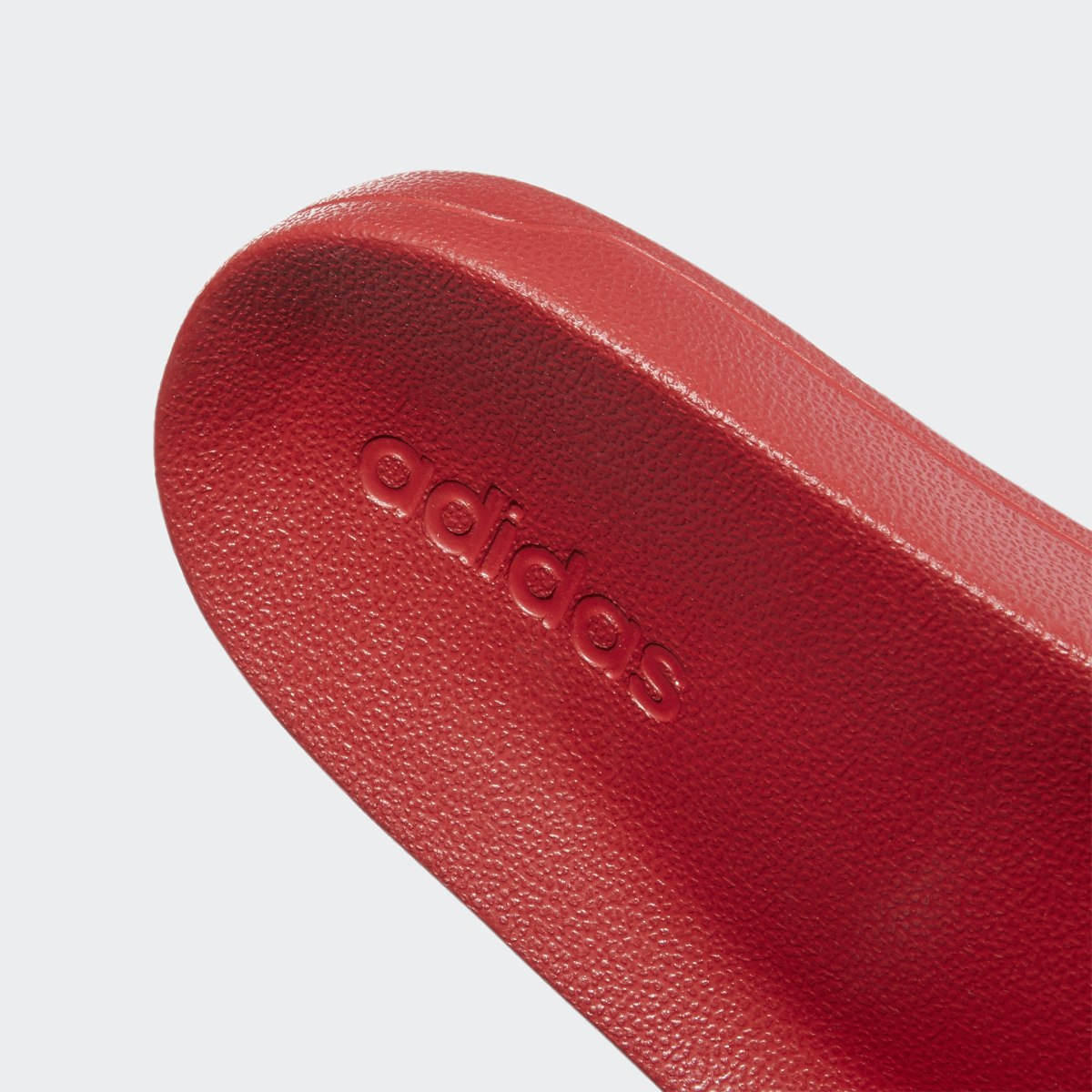 Adidas Adilette. 8