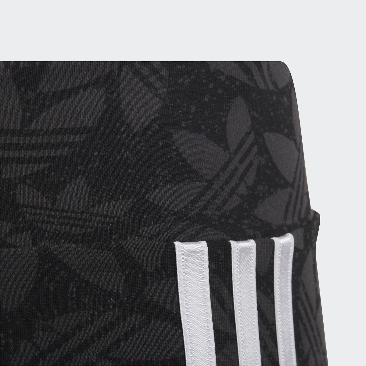 Adidas High-Waisted Radlerhose. 4