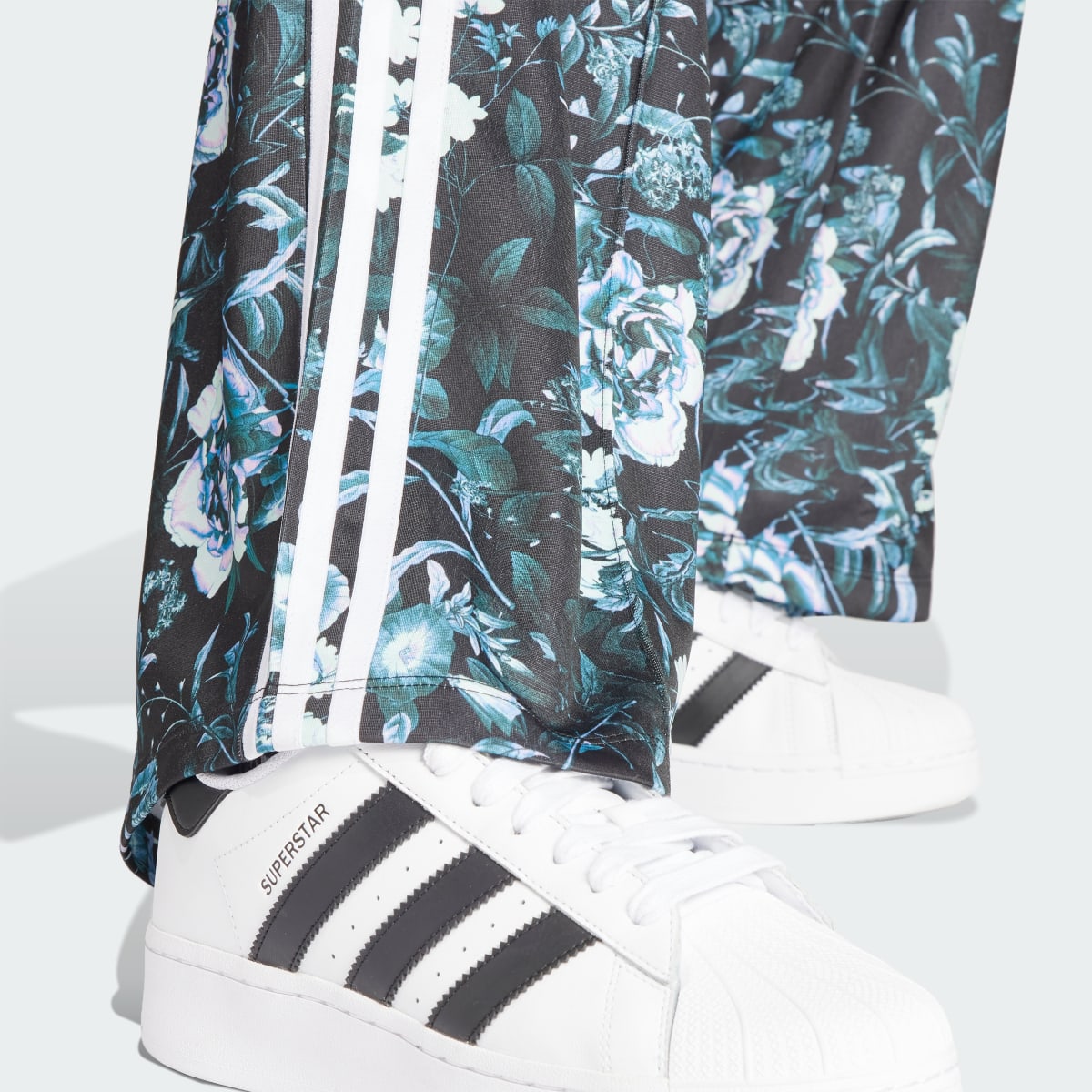 Adidas Spodnie dresowe Flower Firebird. 6