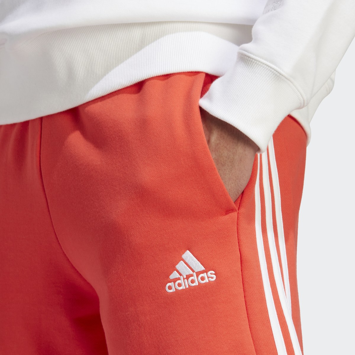 Adidas Essentials French Terry 3-Streifen Shorts. 5