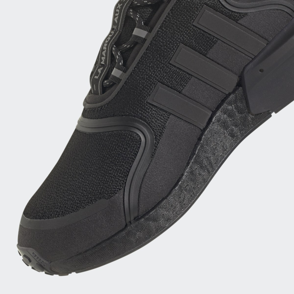 Adidas Chaussure NMD_R1 V3. 10