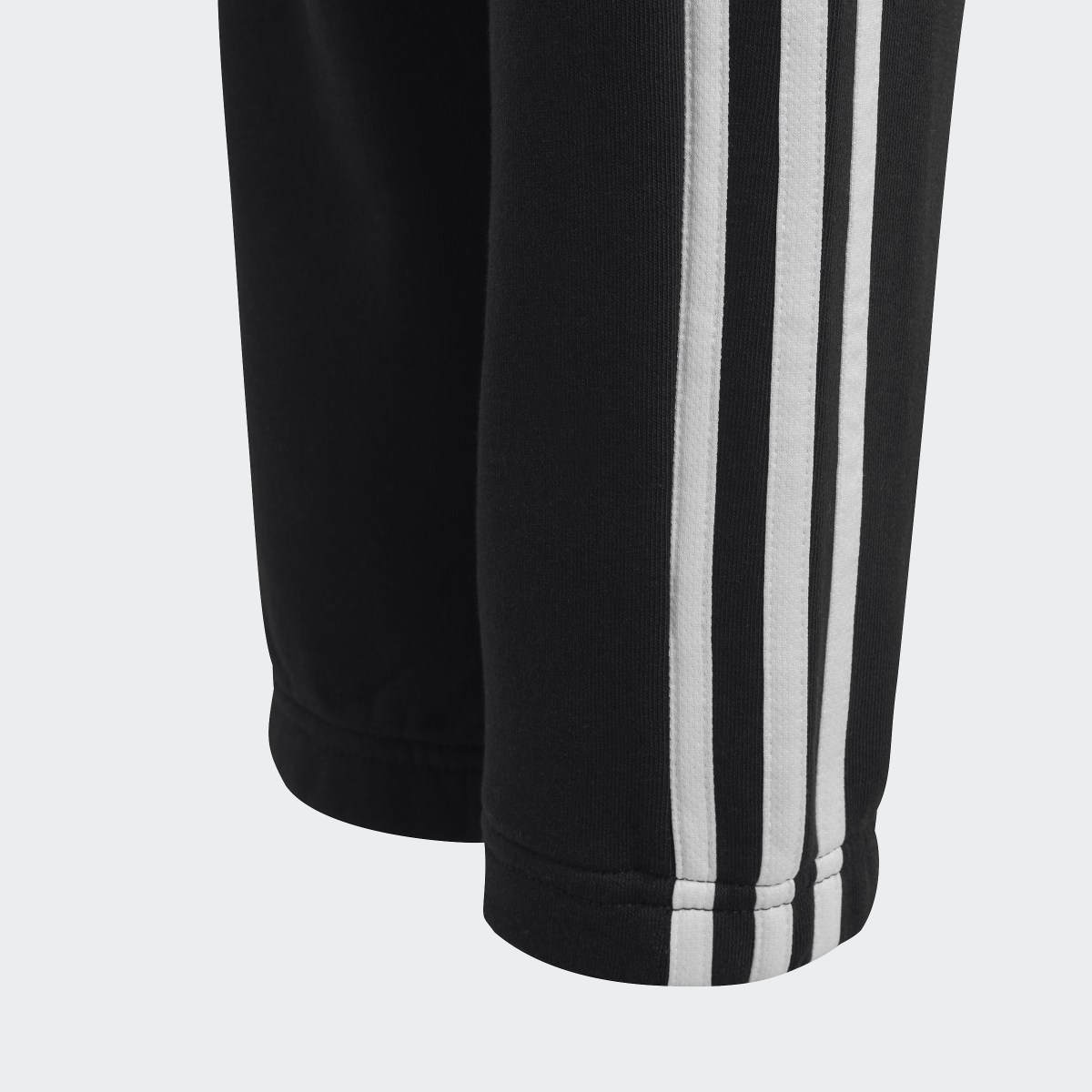 Adidas Calças em Fleece 3-Stripes Essentials. 6