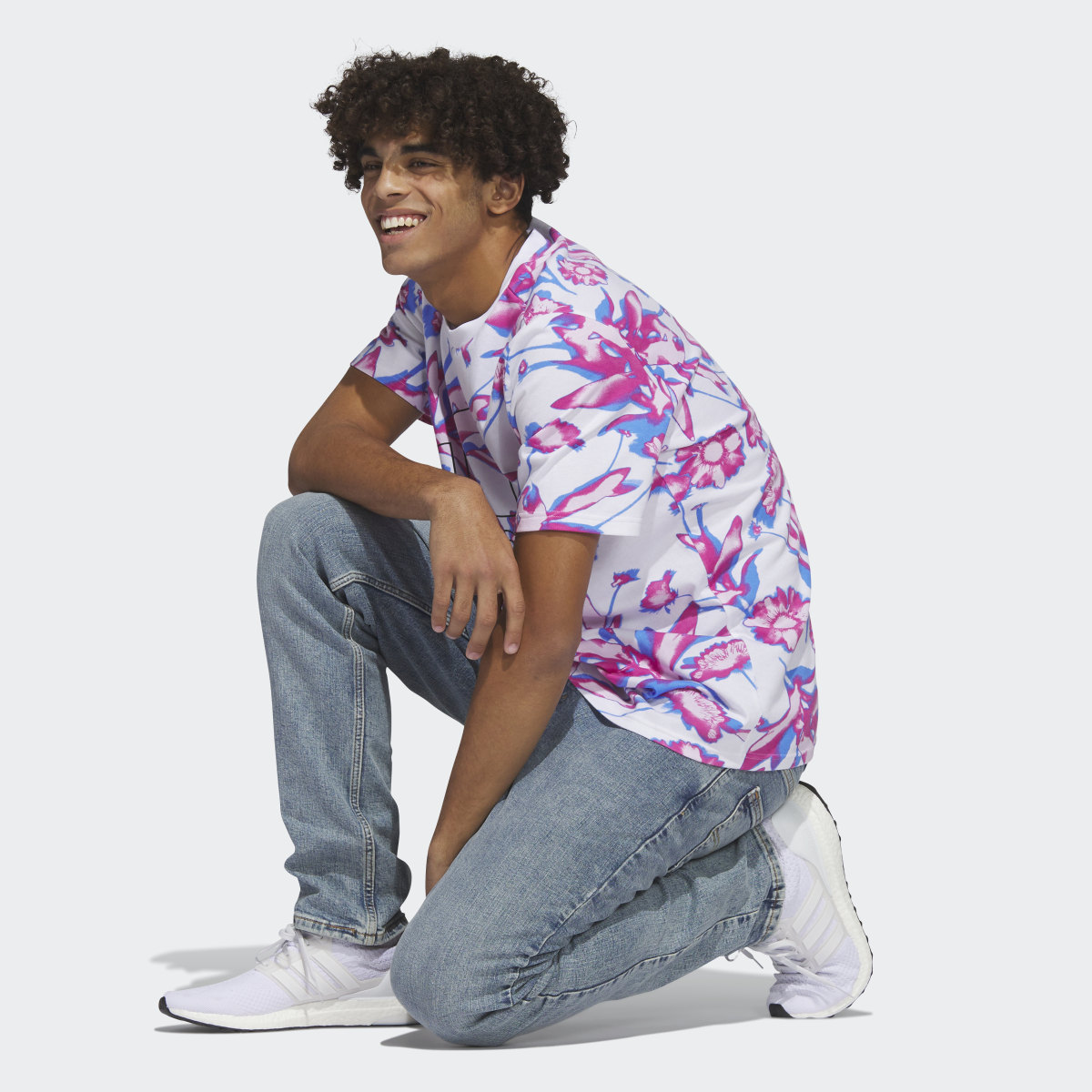 Adidas Playera Estampada Bloom (Unisex). 4