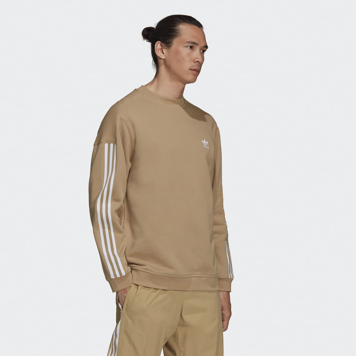 Adidas Adicolor Classics Lock-Up Trefoil Crewneck Sweatshirt. 4