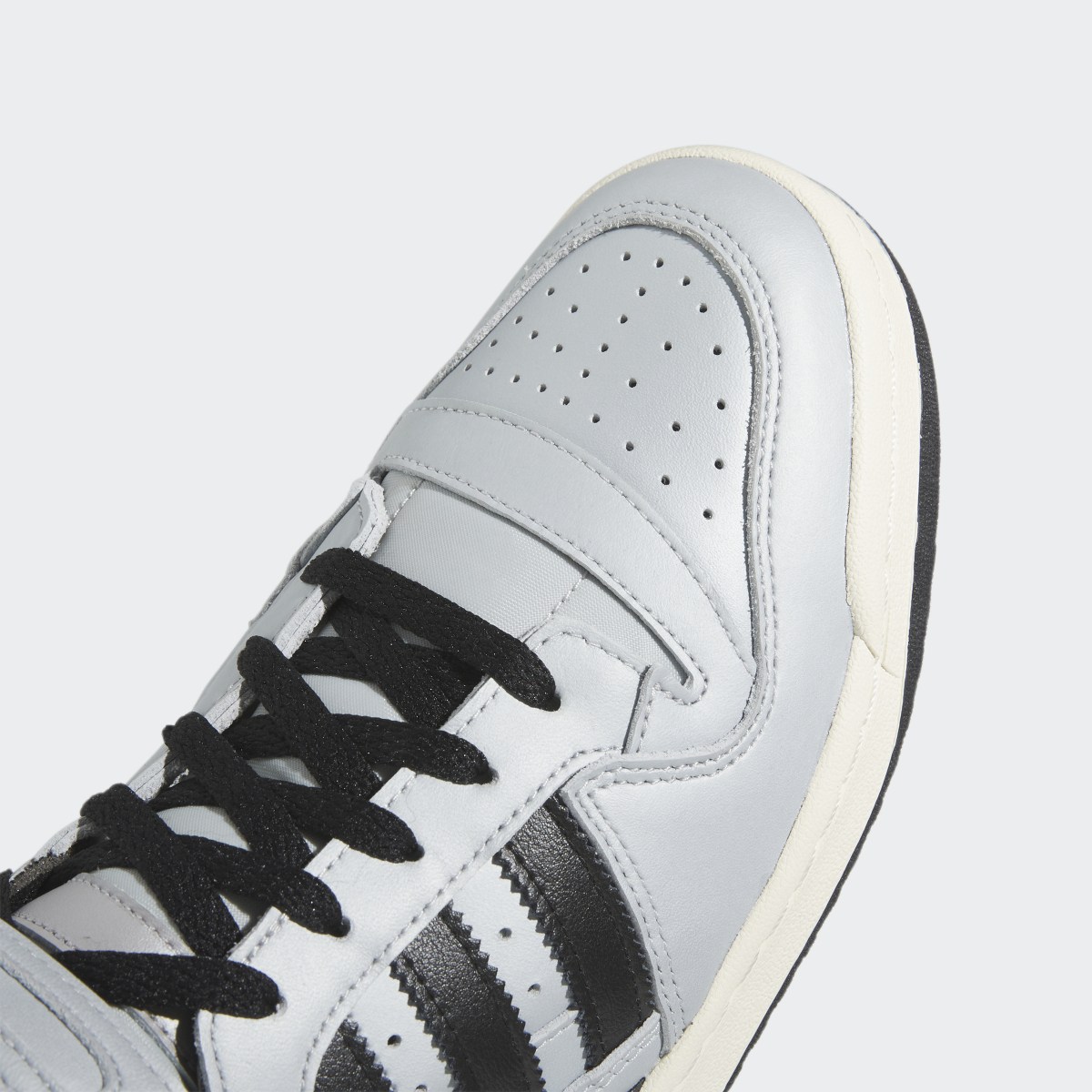 Adidas Chaussure Forum 84 High. 9