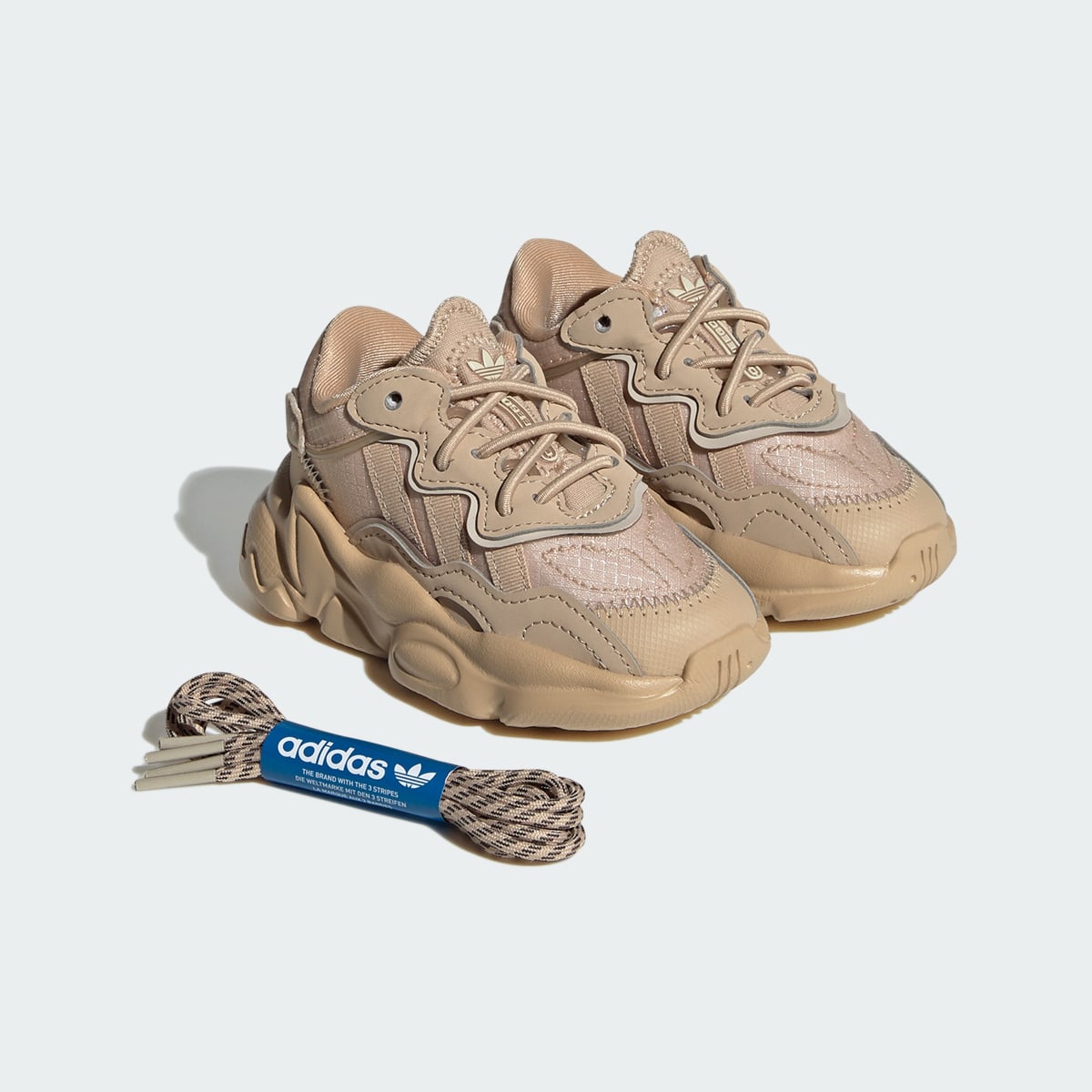 Adidas OZWEEGO Kids Schuh. 10 Adidas OZWEEGO Kids Schuh. 10