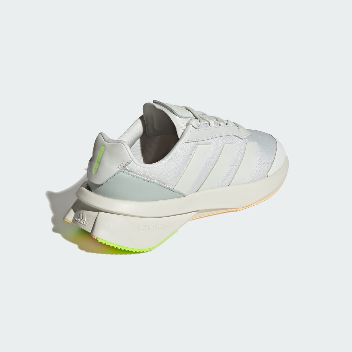 Adidas Chaussure Heawyn. 6