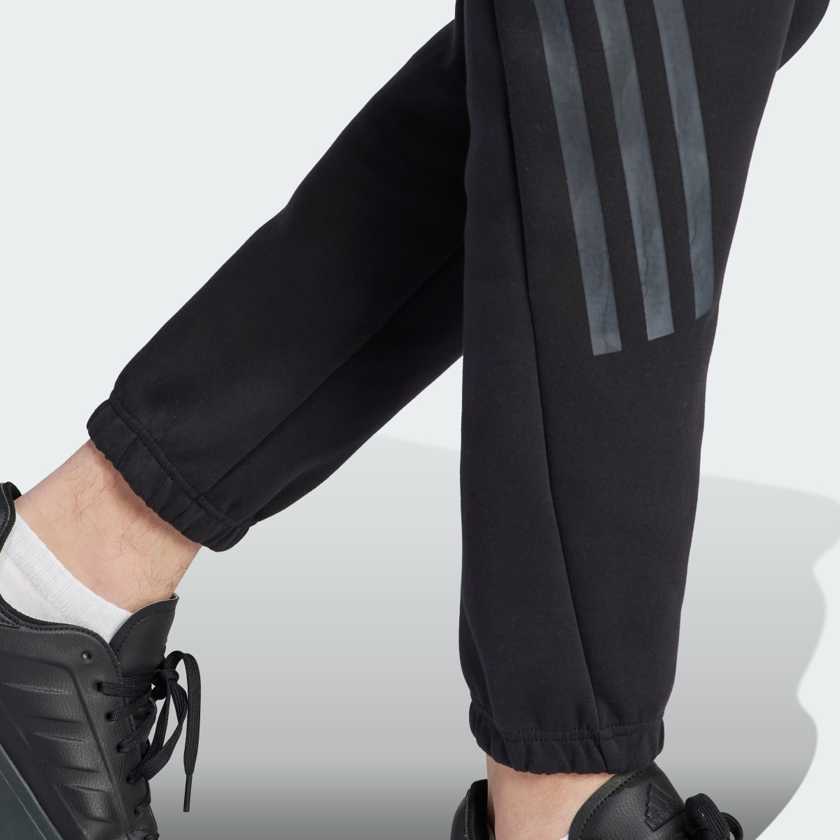 Adidas Future Icons 3-Stripes Pants. 6