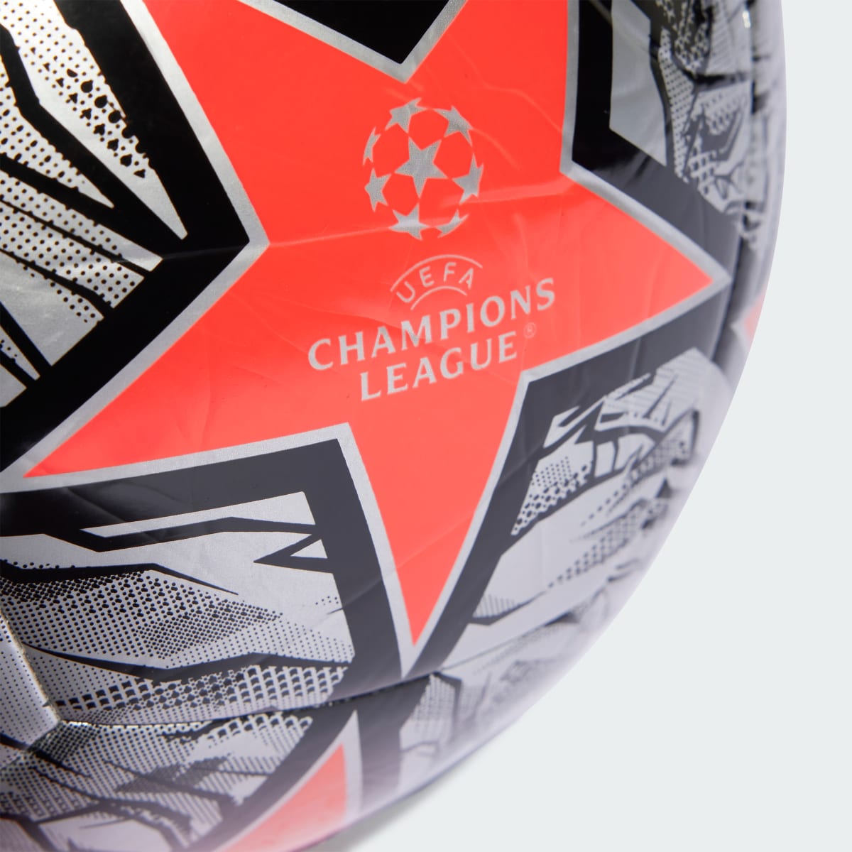 Adidas UCL Club 23/24 Knock-out Ball. 4