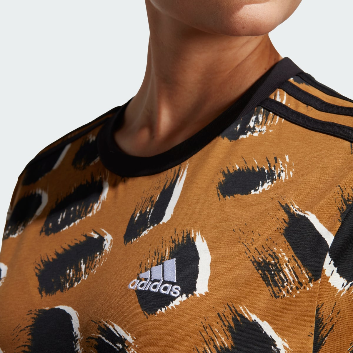 Adidas Crop top en jersey Essentials 3-Stripes. 6