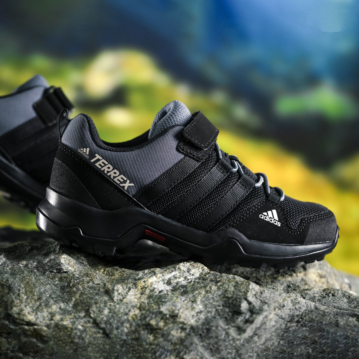 Adidas Scarpe da hiking Terrex AX2R CF. 5