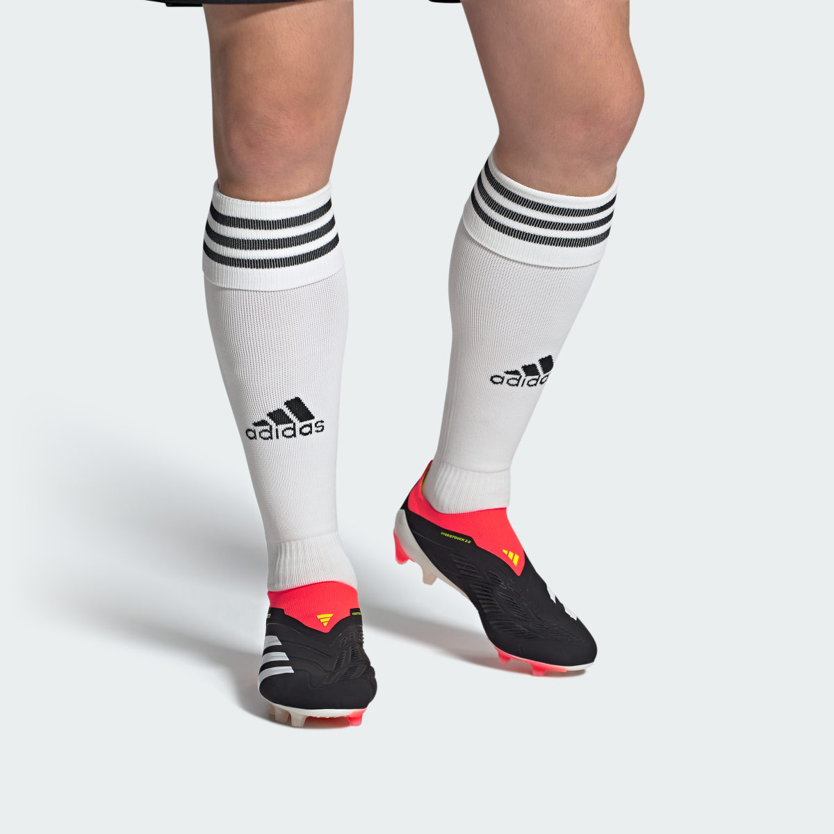 Adidas Predator Elite Laceless Artificial Grass Football Boots. 5