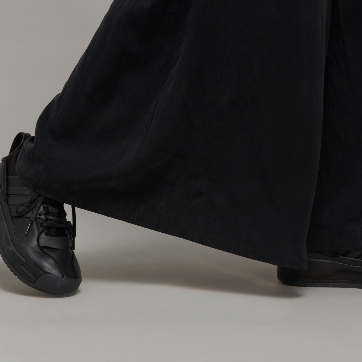 Adidas Mono Y-3. 7