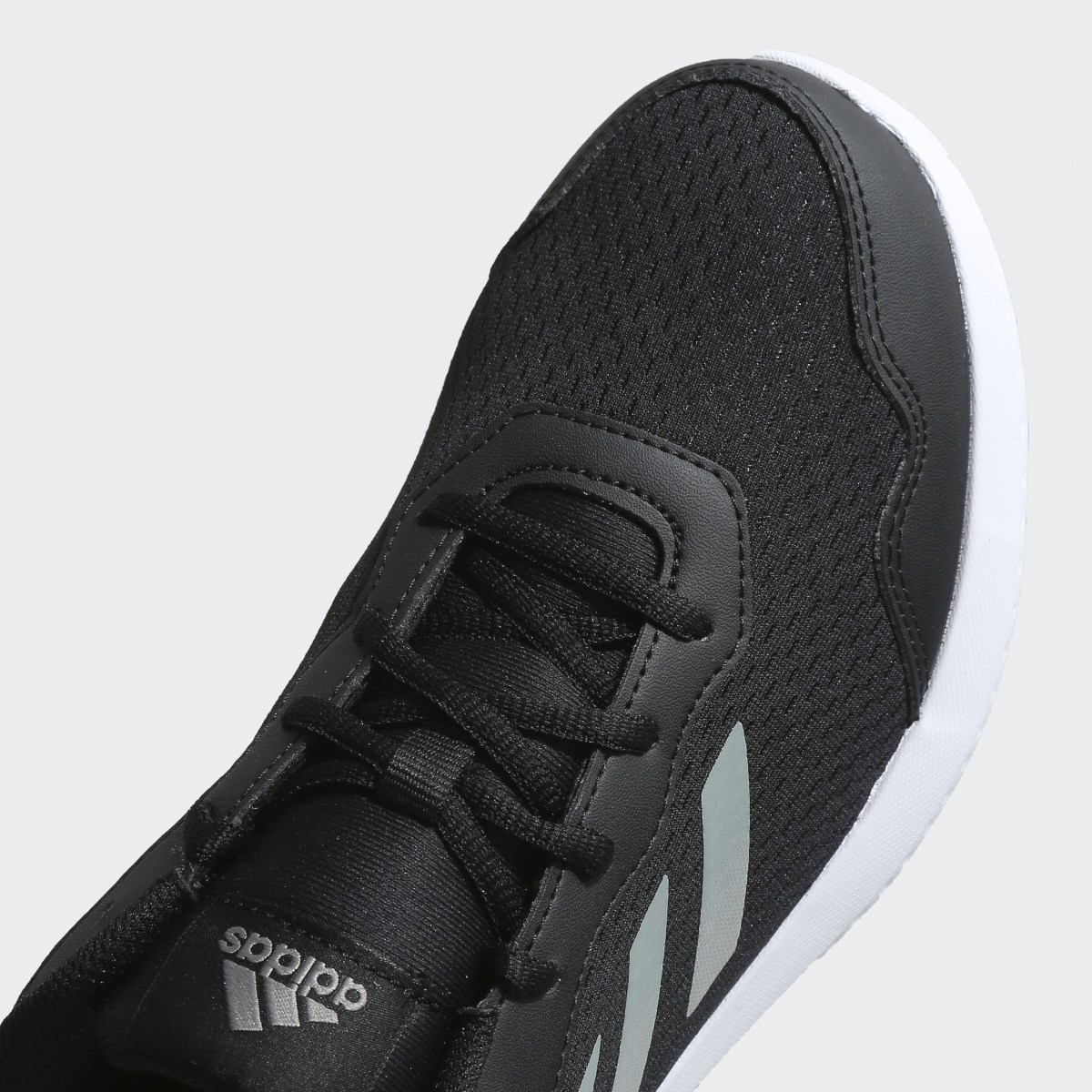 Adidas Restound M. 8