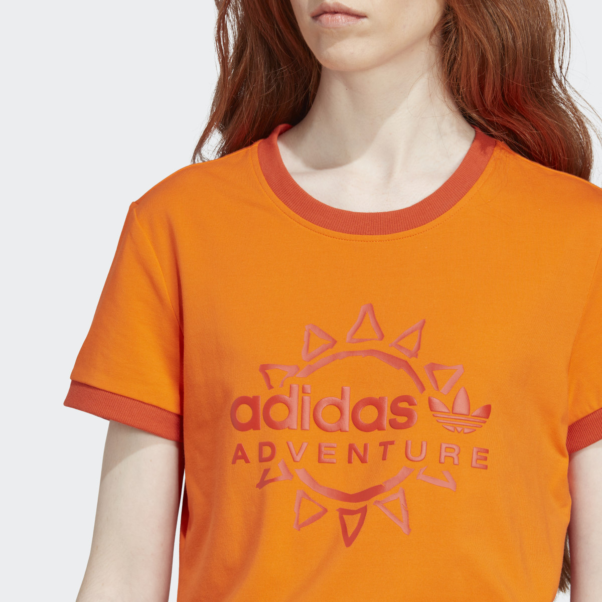 Adidas Adventure Logo Slim Tişört. 6