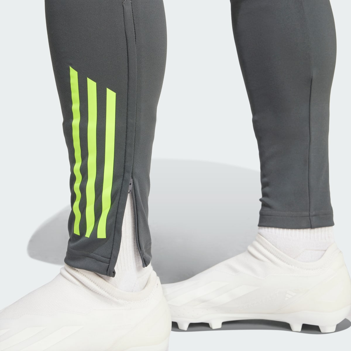 Adidas Pantaloni da allenamento Tiro 24 Competition. 6