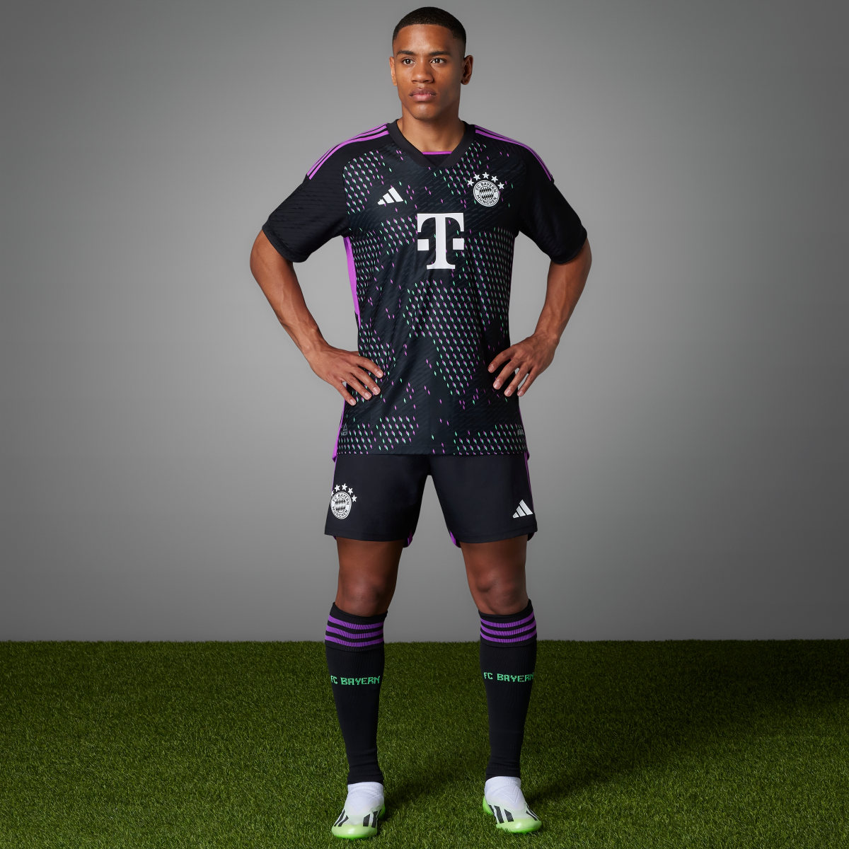 Adidas Camisola Alternativa Oficial 23/24 do FC Bayern München. 4