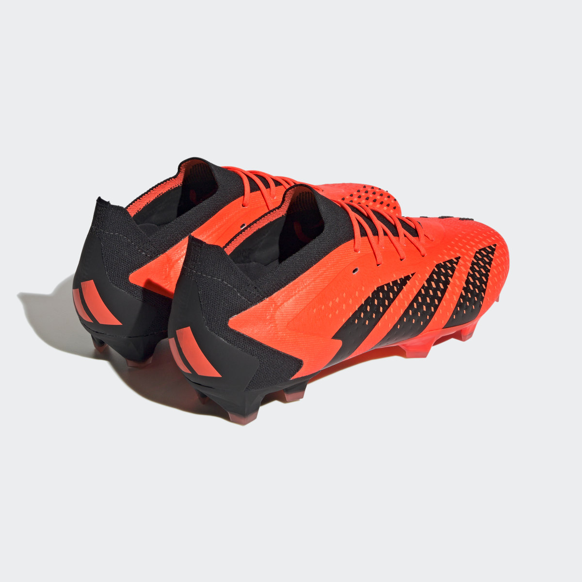 Adidas Calzado de fútbol Predator Accuracy.1 Low Terreno Firme. 6