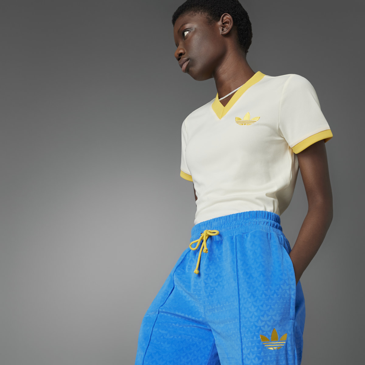 Adidas Pantalon en velours Adicolor Heritage Now. 9