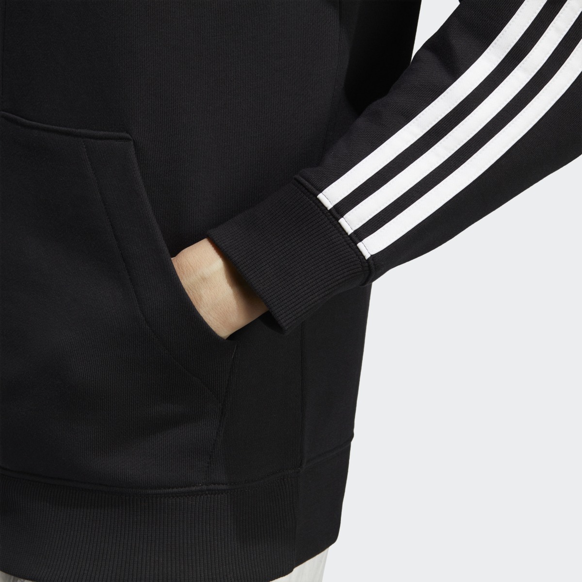 Adidas Felpa con cappuccio Essentials 3-Stripes French Terry Regular Full-Zip. 7