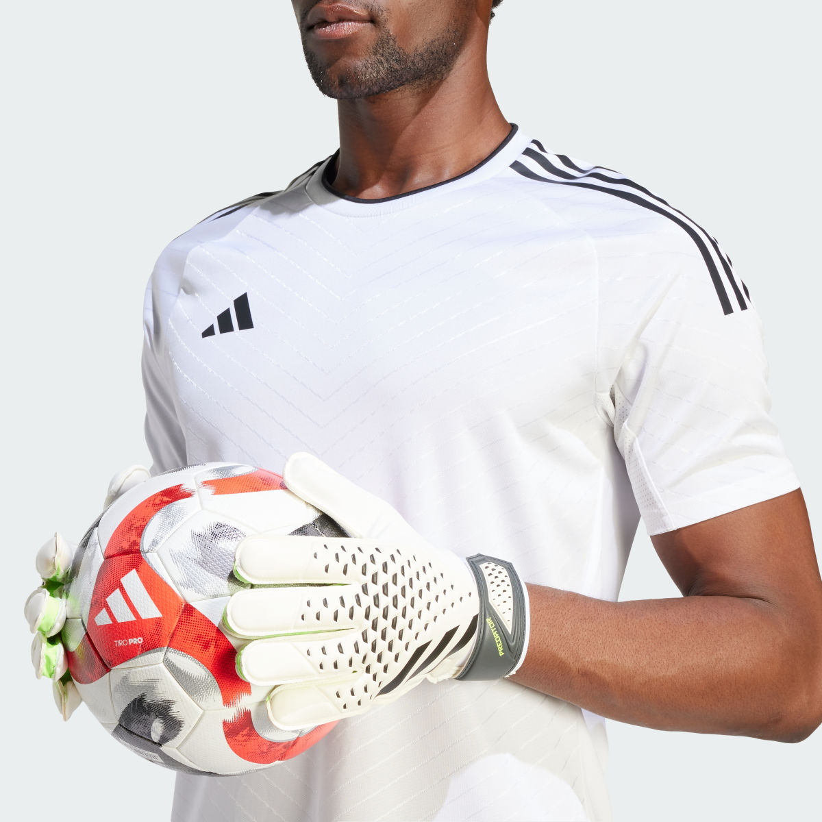 Adidas Predator Training Goalkeeper Gloves. 6