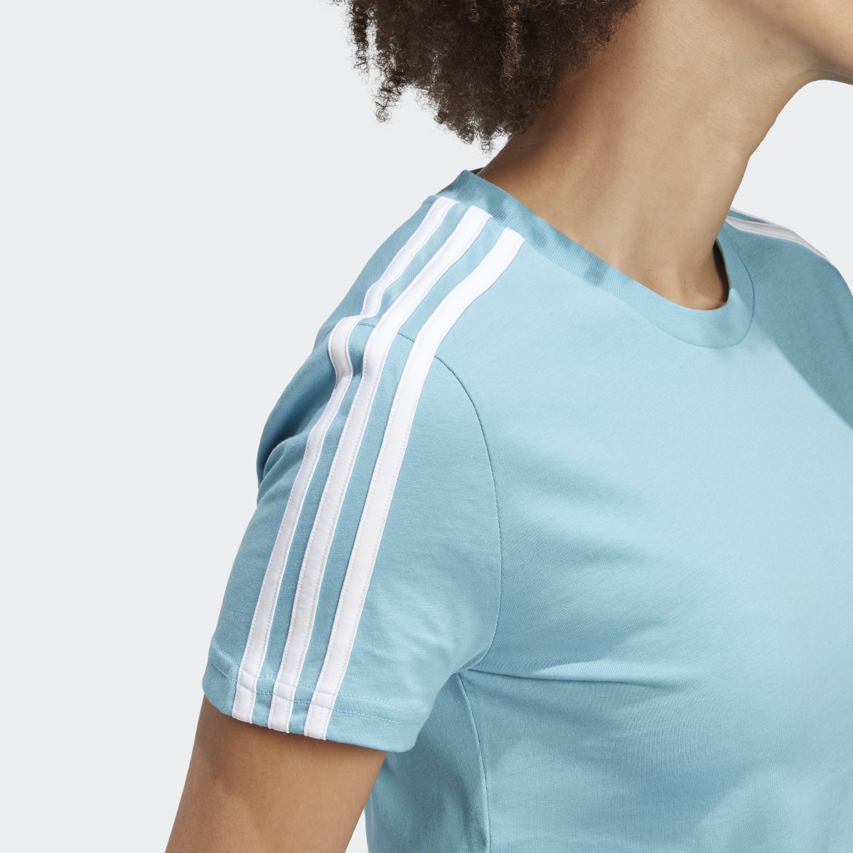 Adidas LOUNGEWEAR Essentials Slim 3-Streifen T-Shirt. 7