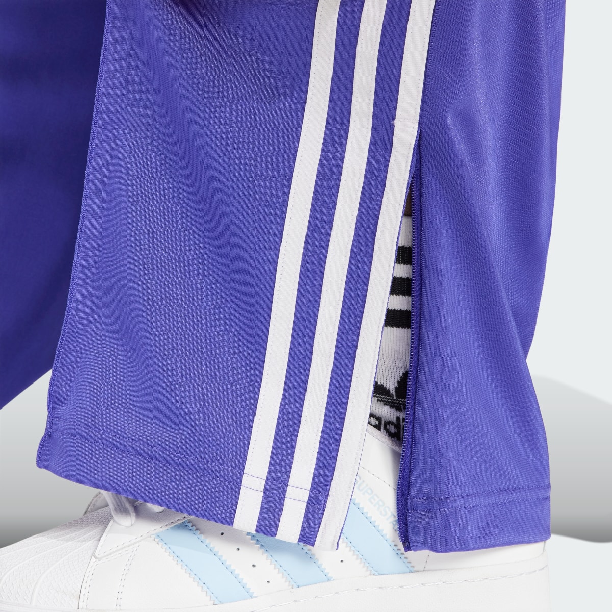 Adidas Pantalón Firebird Loose. 6