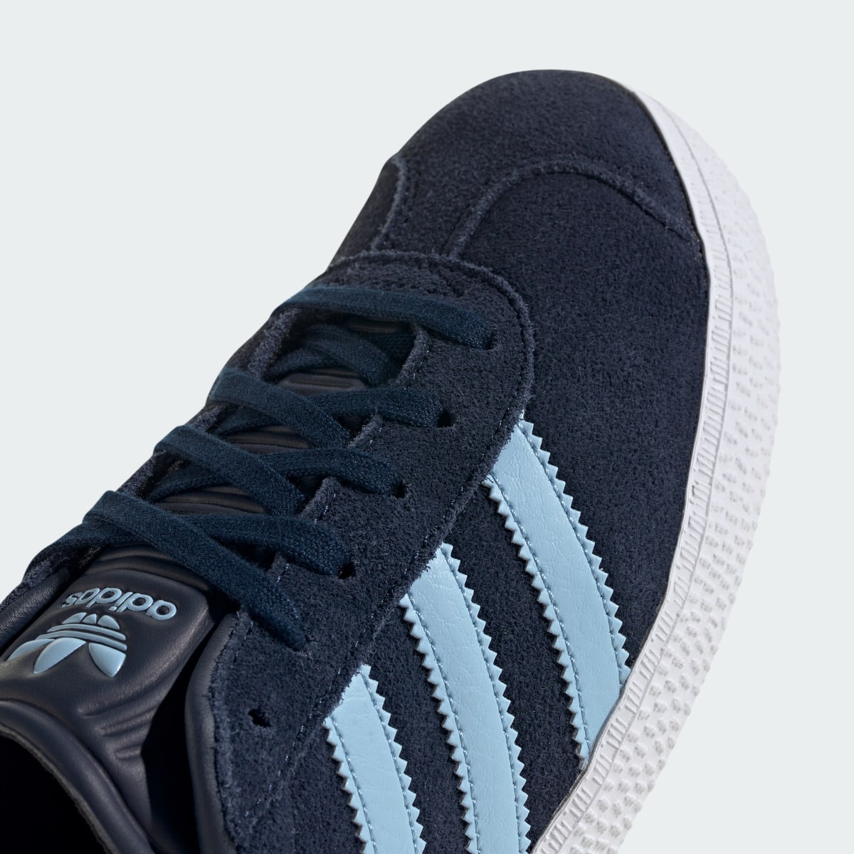 Adidas Chaussure Gazelle. 9