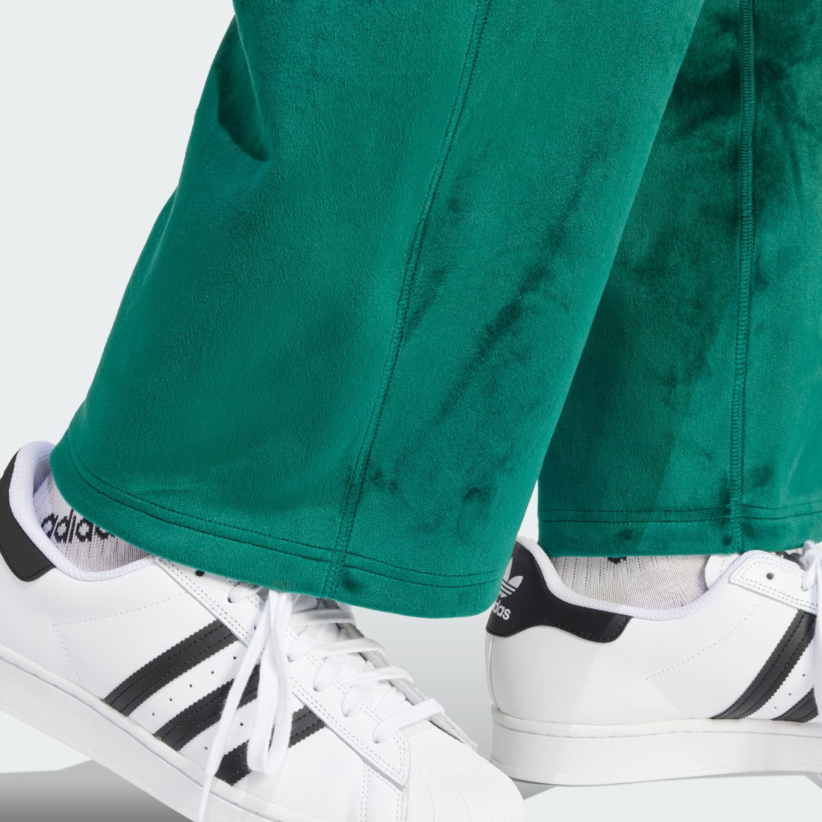 Adidas Pantaloni Premium Essentials+ Velour. 6