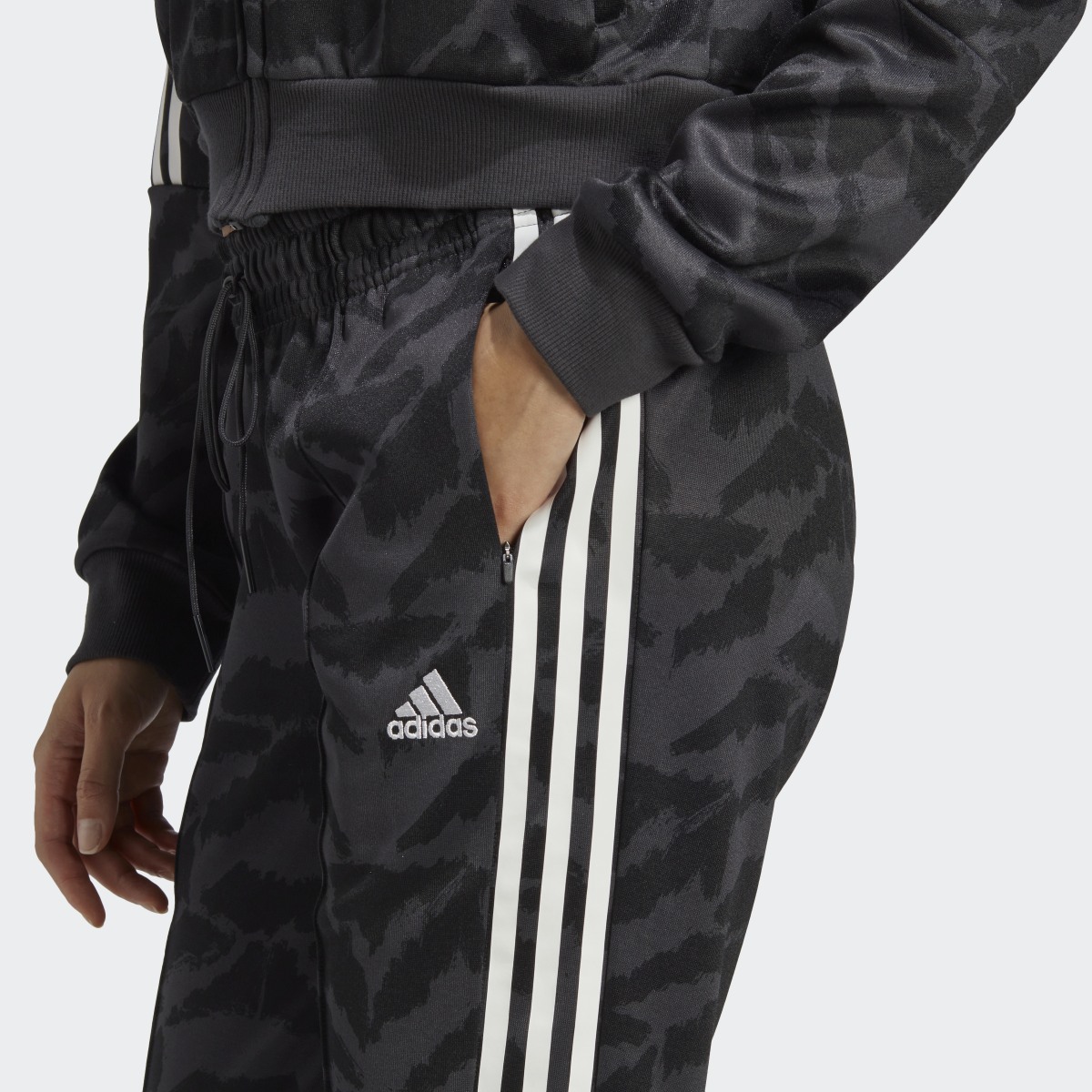 Adidas Pantaloni da allenamento Tiro Suit Up Lifestyle. 6