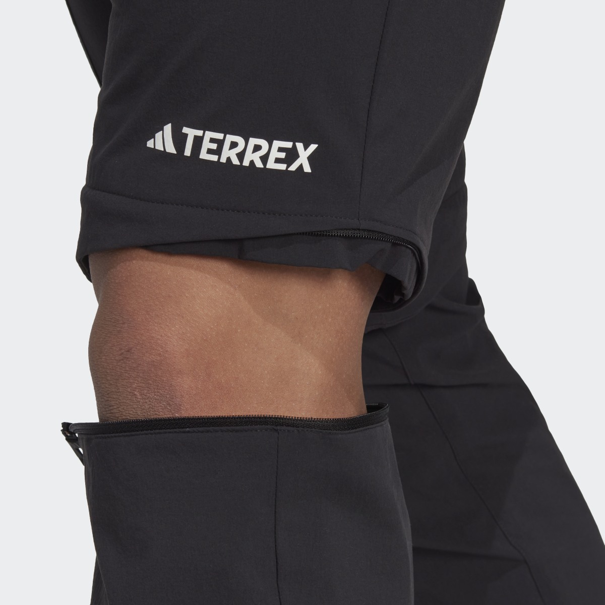 Adidas TERREX Utilitas Hiking Zip-Off Hose. 8