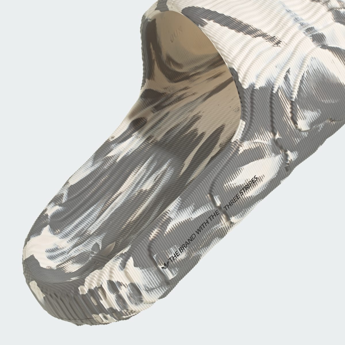 Adidas Chancla Adilette 22. 9