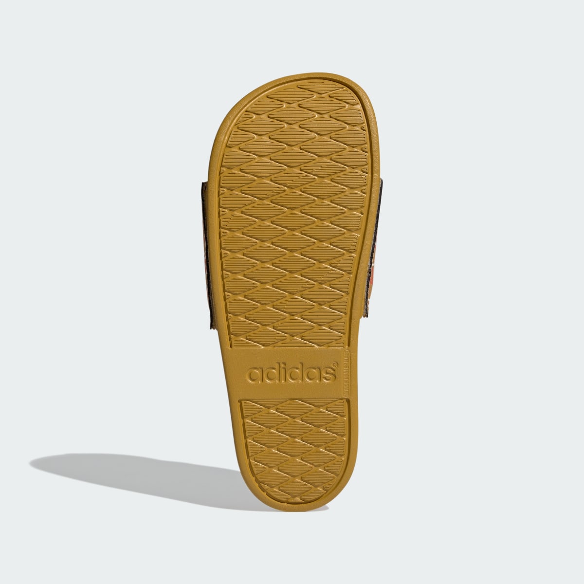 Adidas adilette Comfort Sandale. 4