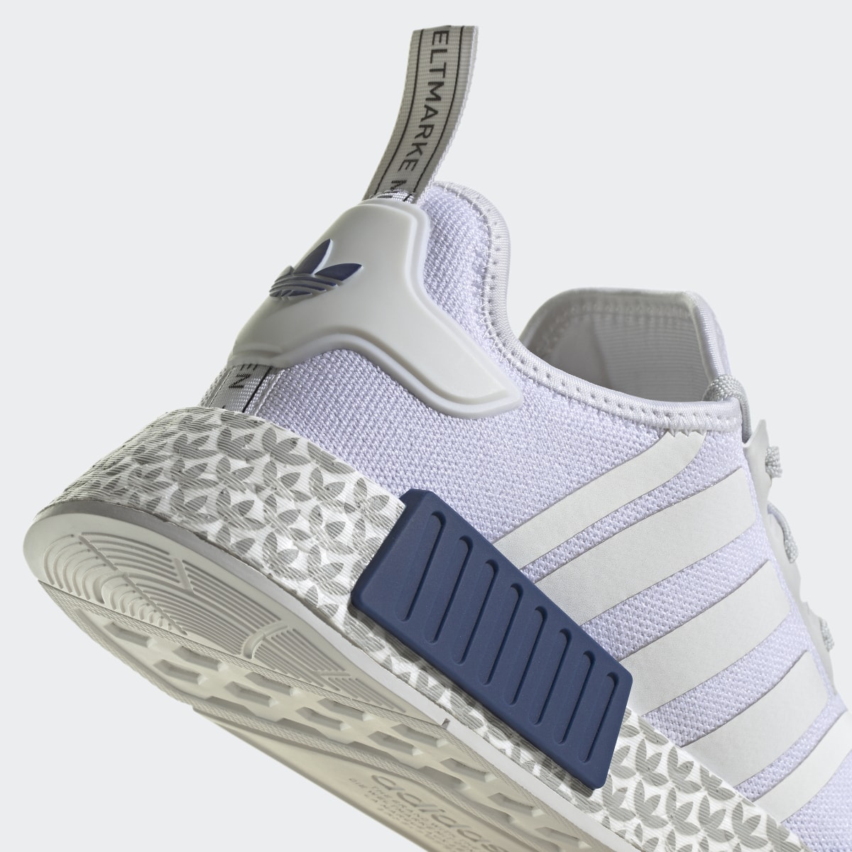 Adidas Chaussure NMD_R1. 10