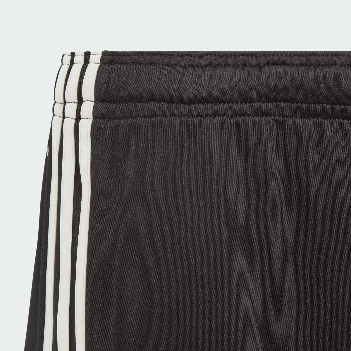 Adidas Short Extérieur Manchester United 23/24 Enfants. 5