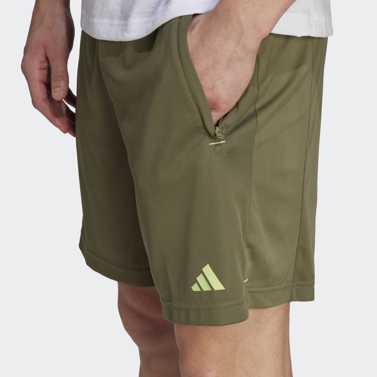 Adidas Shorts Train Essentials Seasonal Camo. 6