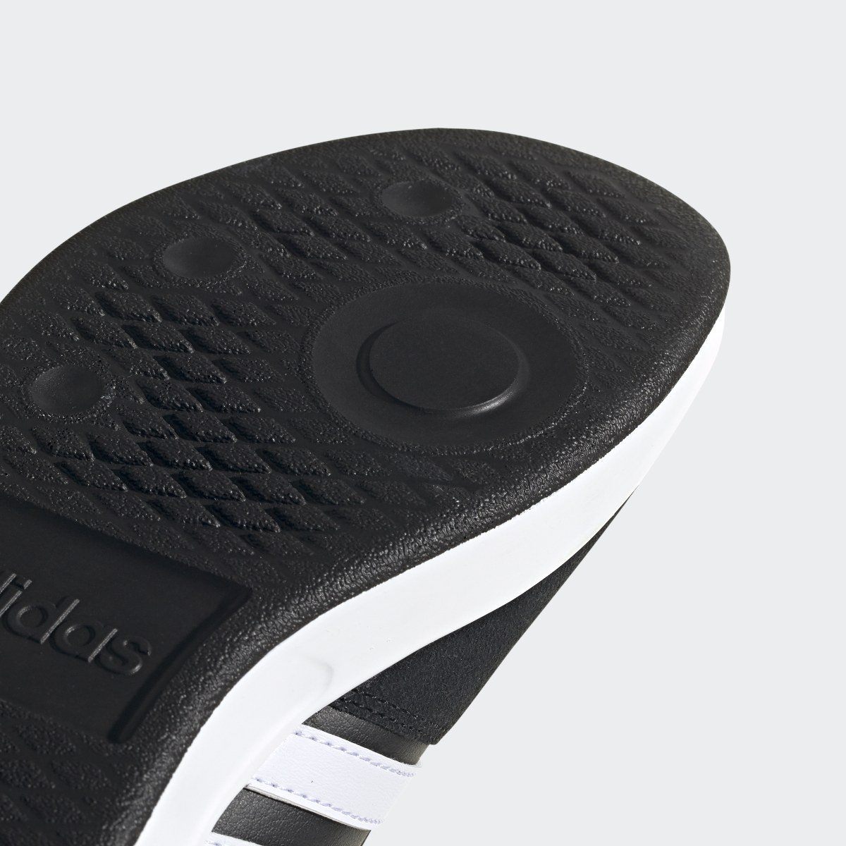 Adidas Zapatilla Court 80s. 10