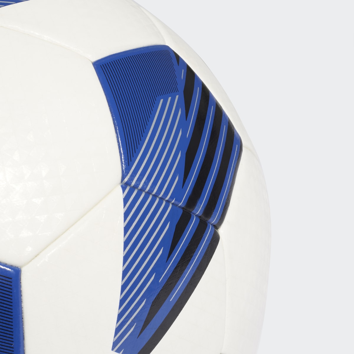 Adidas Bola Tiro League – Piso sintético. 6