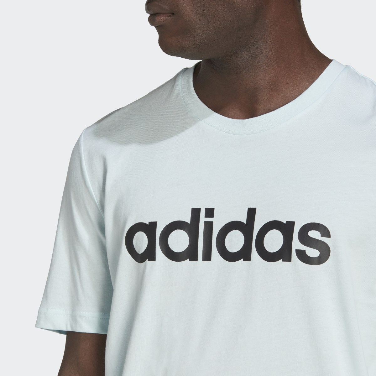 Adidas Essentials Embroidered Linear Logo Tişört. 6