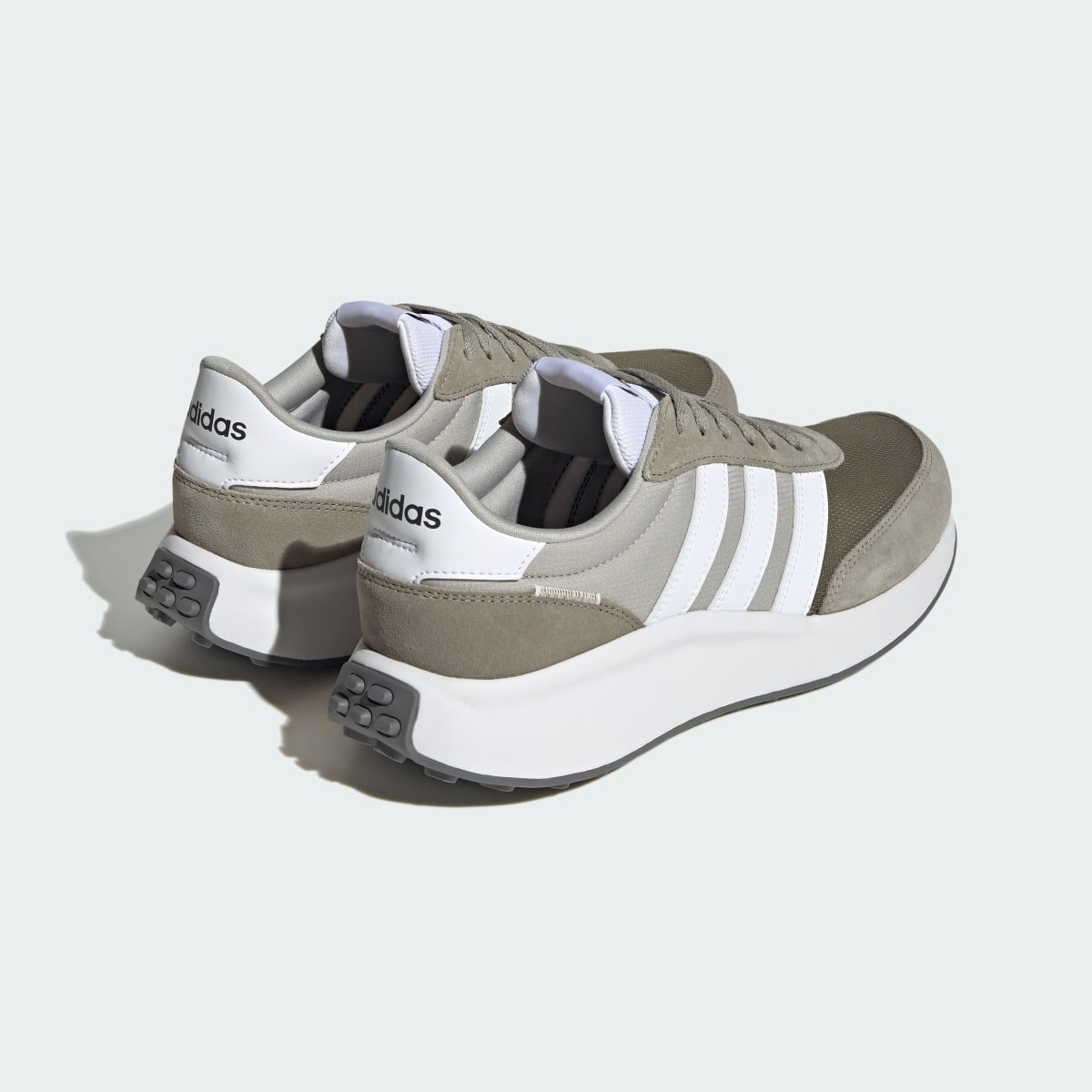 Adidas Run 70s Lifestyle Laufschuh. 6