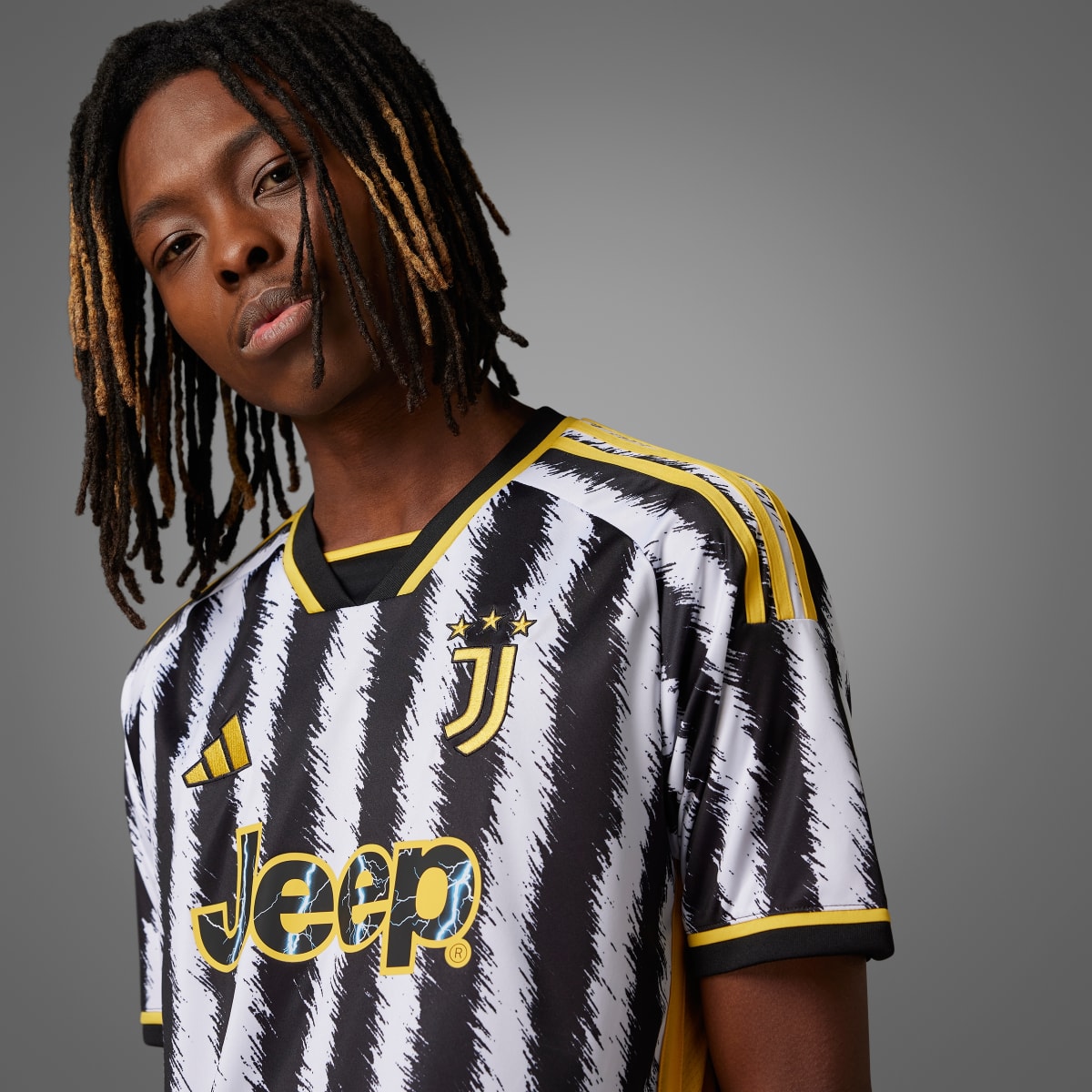 Adidas Juventus Turin 23/24 Heimtrikot. 6
