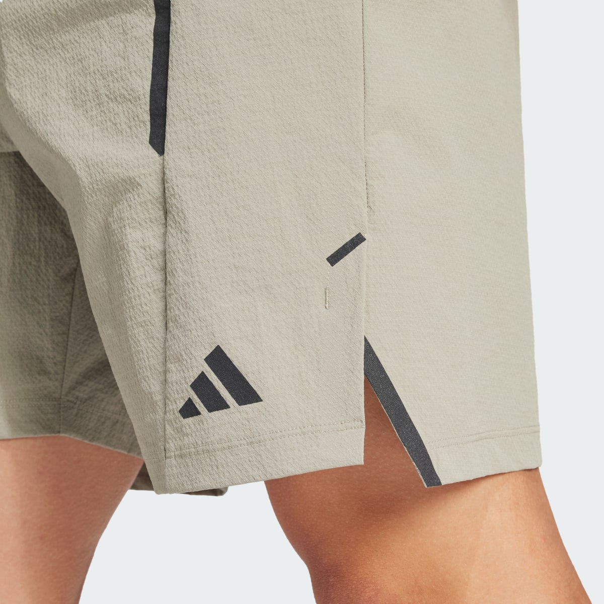 Adidas Short d'entraînement Designed for Training Adistrong. 5