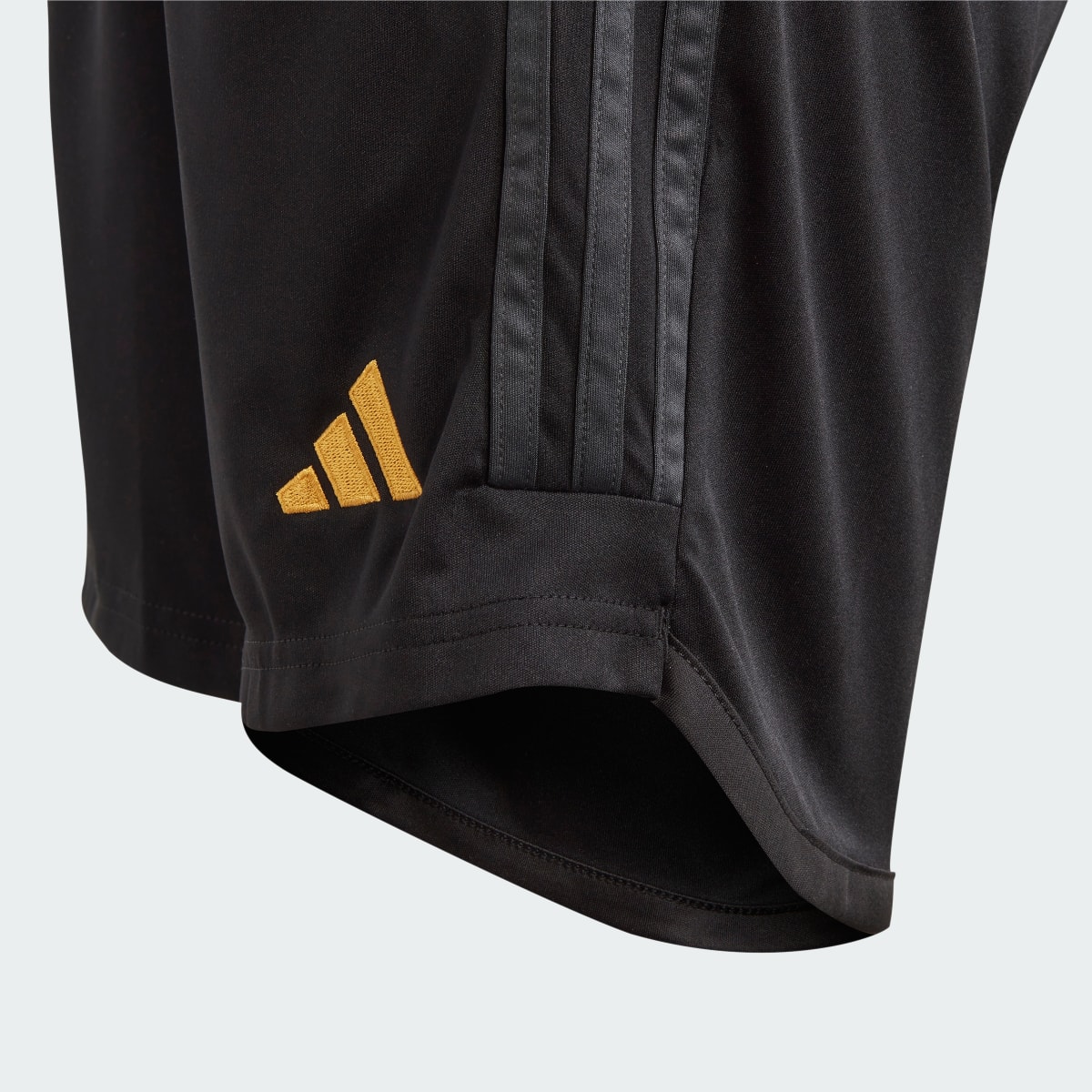 Adidas Calções do Terceiro Equipamento 23/24 do Real Madrid – Criança. 5