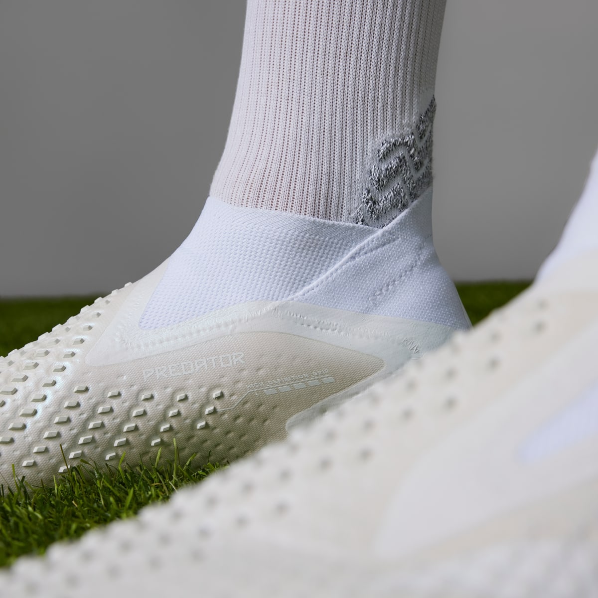Adidas Botas de Futebol Predator Accuracy+ – Piso firme. 6