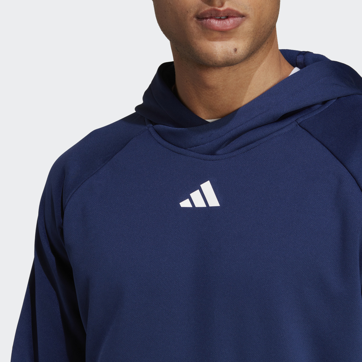 Adidas Felpa con cappuccio da allenamento Train Icons 3-Stripes. 7